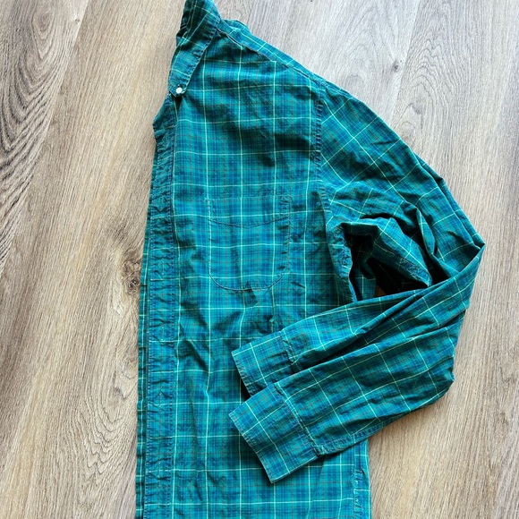 Six very handsome Jcrew (LG) shirts for sale. - Picture 8 of 14